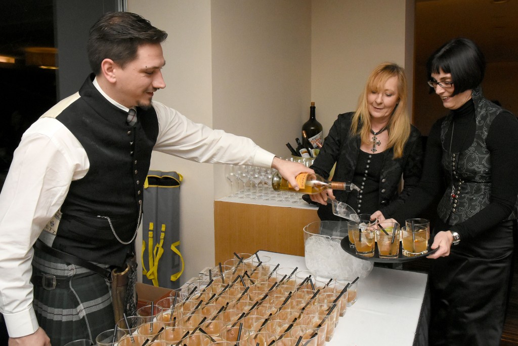 Mehr als 100 Welcome-Drinks in 30 Minuten